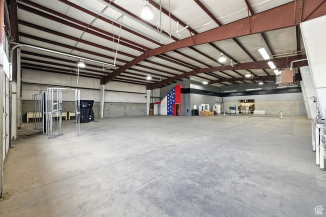 View of garage | Image 8