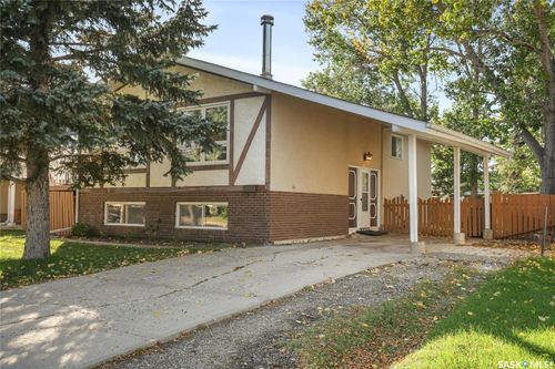 6418 7th Avenue N, Regina, SK, S4T7H1 | Card Image