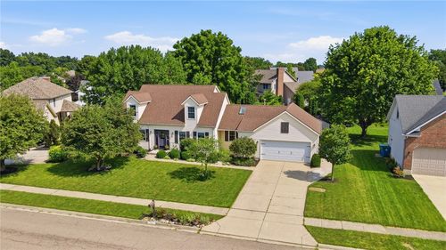 785 Pinehurst Dr, Tipp City, OH, 45371-8605 | Card Image