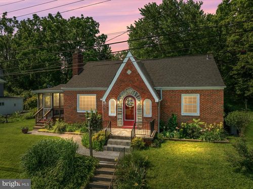 55 W Duck St, FRONT ROYAL, VA, 22630-4610 | Card Image