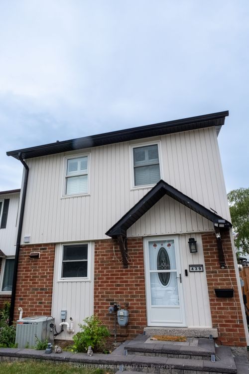 439 Bristol Cres, Oshawa, ON, L1J6M4 | Card Image