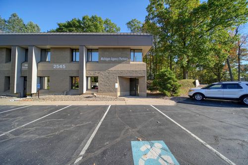 105-2545 Spring Arbor Rd, Jackson, MI, 49203-3793 | Card Image