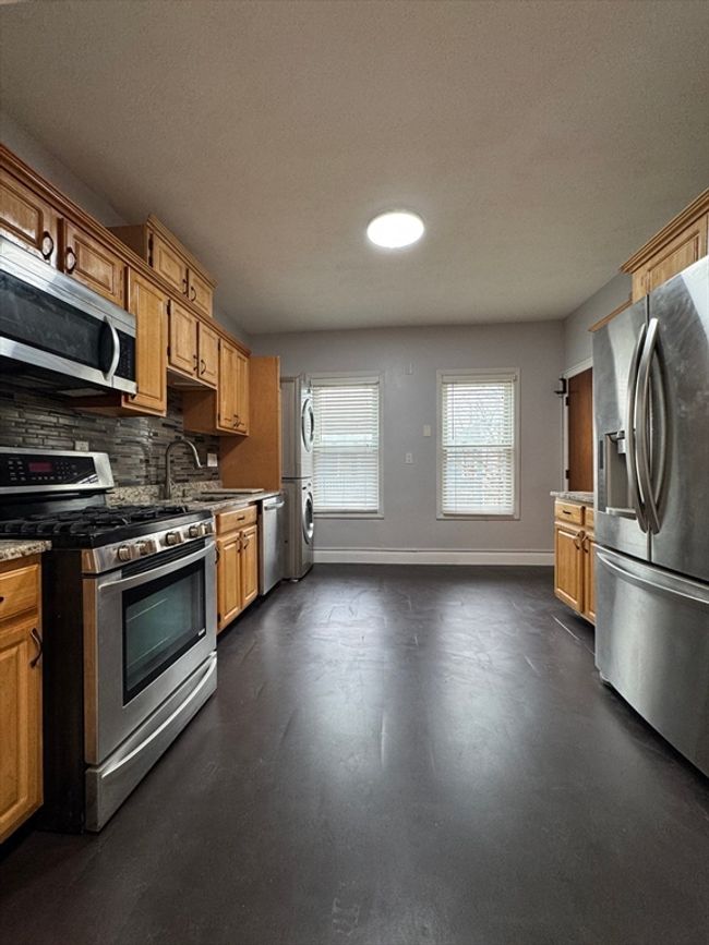 APT-2 - 39 Oakwood St, Condo with 4 bedrooms, 2 bathrooms and null parking in Boston MA | Image 6