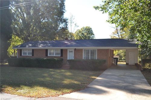 723 Virginia St, Mayodan, NC, 27027-2033 | Card Image