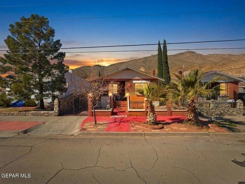 1605 Dakota St, El Paso, TX, 79930-1424 | Card Image