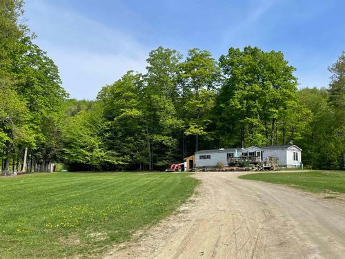 87 Trombley Rd, Andover, VT, 05143-9097 | Card Image