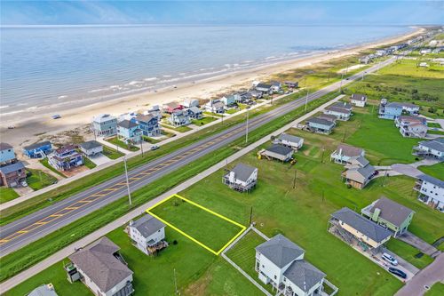 23122 Verano Dr, Galveston, TX, 77554-2200 | Card Image