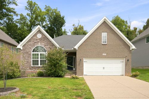 6707 Chestnut View Ct, Louisville, KY, 40229-3182 | Card Image