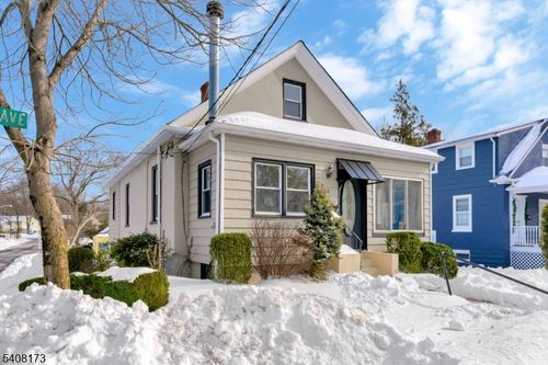 110 Livingston Ave, New Providence, NJ, 07974-2230 | Card Image