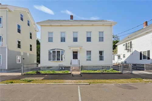 19 Elm St, Cumberland, RI, 02864-8118 | Card Image
