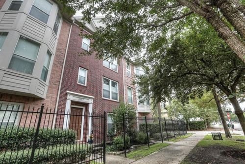 3023 Austin St, Houston, TX, 77004-2818 | Card Image