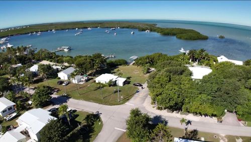 180 Harborview Dr, Tavernier, FL, 33070-2662 | Card Image