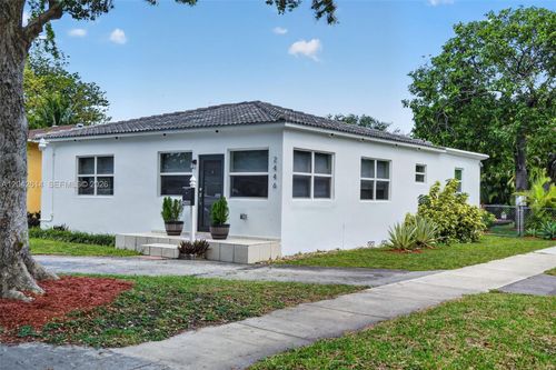 2446 Mckinley St, Hollywood, FL, 33020-3018 | Card Image