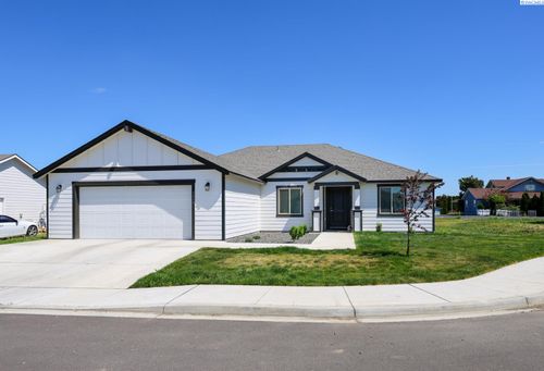1609 Diamond Ave, Grandview, WA, 98930-6118 | Card Image