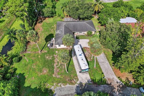 8011 45th Way N, Palm Beach Gardens, FL, 33418-6170 | Card Image