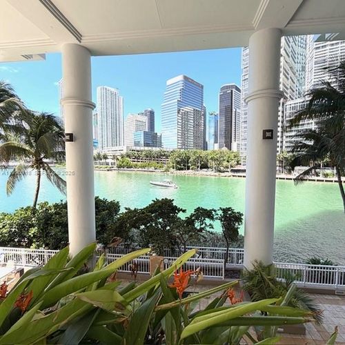 3008-801 Brickell Key Blvd, Miami, FL, 33131-3722 | Card Image