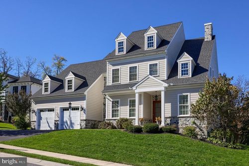 375 Spring Haven Dr, Lancaster, PA, 17601-5194 | Card Image