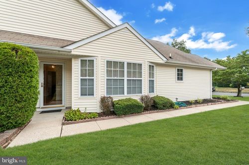 2 Wellington Ln, Lakewood, NJ, 08701-5736 | Card Image