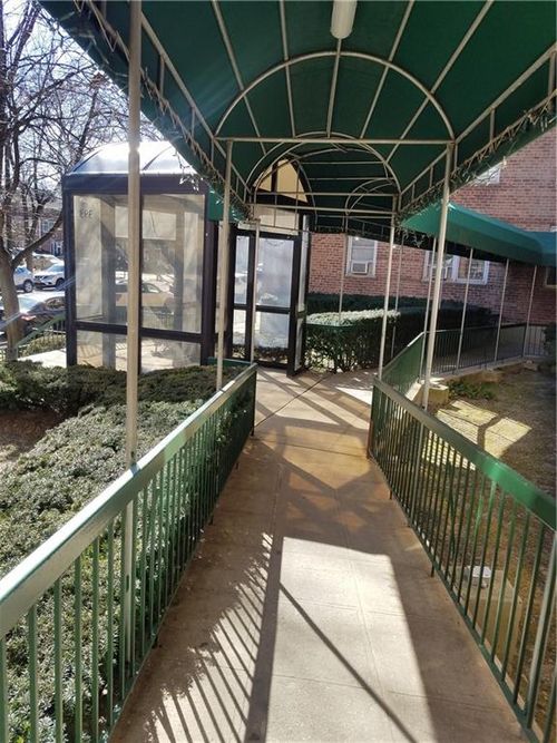 6g-393 Avenue S, Brooklyn, NY, 11223-2962 | Card Image