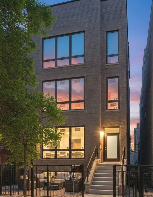 2-867 N Marshfield Ave, CHICAGO, IL, 60622-5132 | Card Image