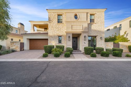 3918 E Crittenden Ln, Phoenix, AZ, 85018-3660 | Card Image