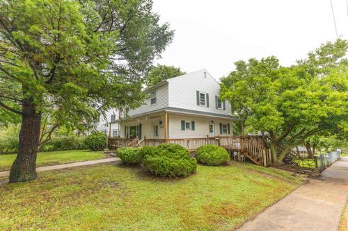 1122 Franklin St, Cedar Falls, IA, 50613-3078 | Card Image