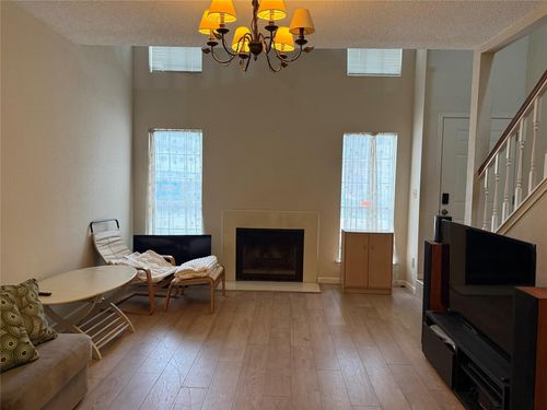 2704-7575 Cambridge St, Houston, TX, 77054-2036 | Card Image