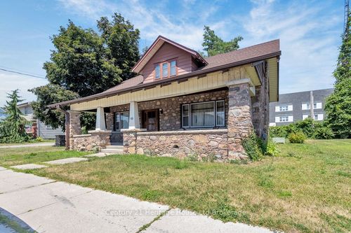 48 Brock St W, Tillsonburg, ON, N4G2A5 | Card Image