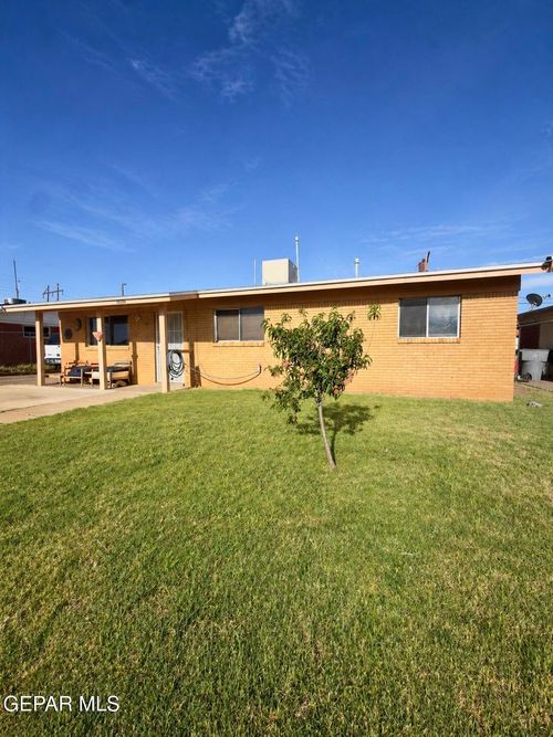 10356 Sherwood Dr, El Paso, TX, 79924-2638 | Card Image