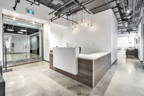 900-111 Peter St, Toronto, ON, M5V2H1 | Card Image