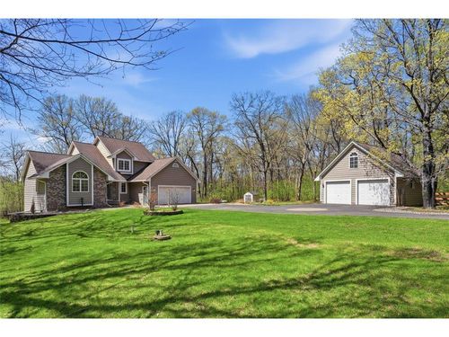 208 Country Oaks Rd, River Falls, WI, 54022-8136 | Card Image