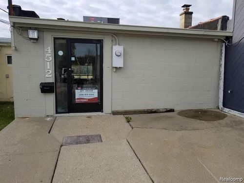 4512 Dixie Hwy, Waterford Twp, MI, 48329-3514 | Card Image