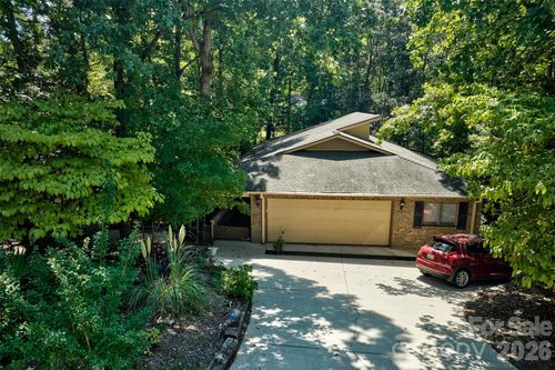 9 Cove Rd, Lake Wylie, SC, 29710-9210 | Card Image