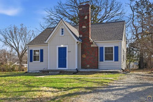 2638 Se Virginia Ave, Topeka, KS, 66605-1365 | Card Image