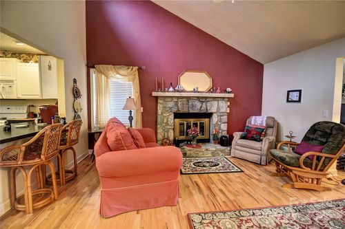97 Crestwood Dr, Maggie Valley, NC, 28751-8749 | Card Image