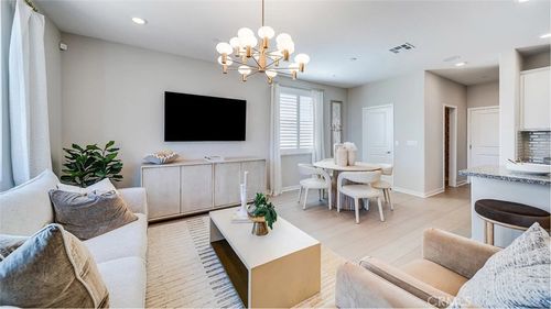 2677 Cloudview Privado, Ontario, CA, 91761-3950 | Card Image