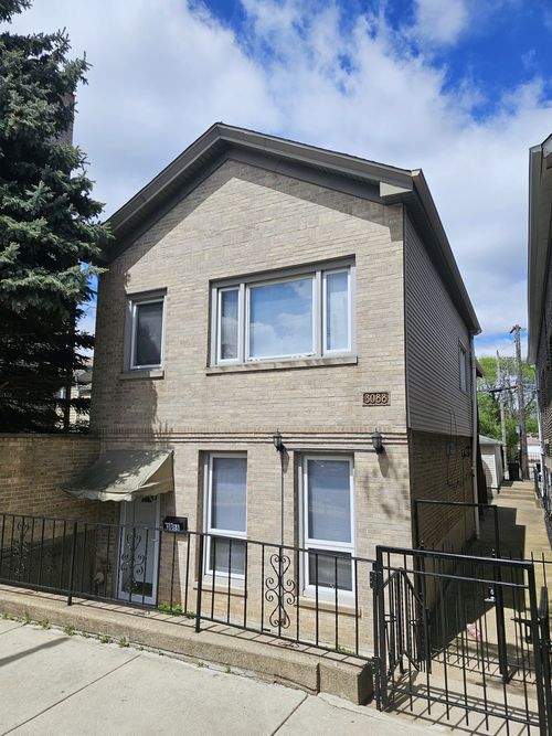 3088 Lyman St, Chicago, IL, 60608-5535 | Card Image