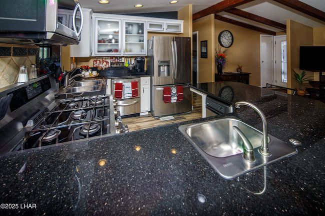 9418 Hilltop Dr, House other with 4 bedrooms, 2 bathrooms and null parking in Parker AZ | Image 9