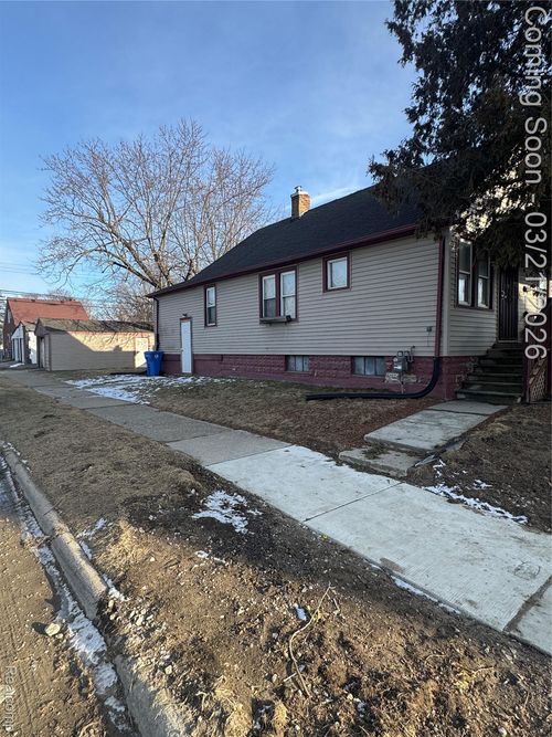 4005 Moore St, Inkster, MI, 48141-3017 | Card Image