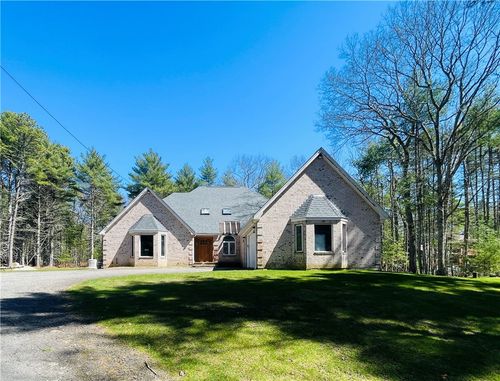 290 Mile Road, Coventry, RI, 02816 | Card Image