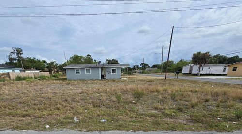 2520 42nd Pl, Vero Beach, FL, 32967-1460 | Card Image