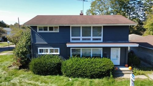 222 Stoddard Ave, Akron, OH, 44313-6301 | Card Image