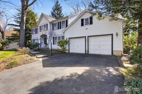 15 Cherokee Road, East Brunswick, NJ, 08816 | Card Image