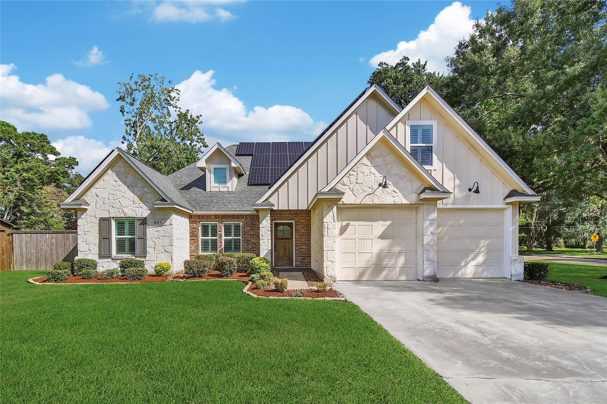 Residential in Lake Jackson