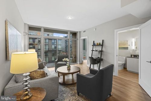 apt-710-88 V St Sw, WASHINGTON, DC, 20024-0369 | Card Image