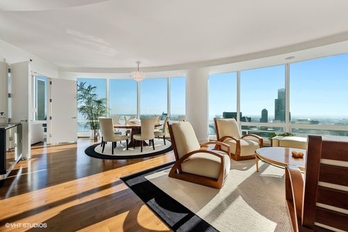 60e-401 N Wabash Ave, Chicago, IL, 60611-3804 | Card Image