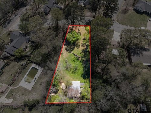 1113 Graham Dr, Tyler, TX, 75701-6806 | Card Image