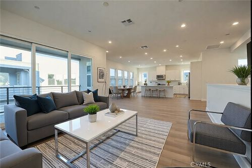 7-241 Proctor, Irvine, CA, 92618-5902 | Card Image