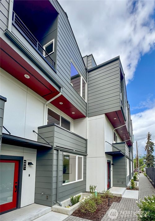 6947 42nd Ave S, Seattle, WA, 98118-3512 | Card Image