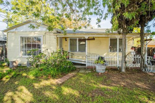 3885 King St, La Mesa, CA, 91941-7405 | Card Image